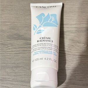 CRÈME RADIANCE CREAM-TO-FOAM CLEANSER